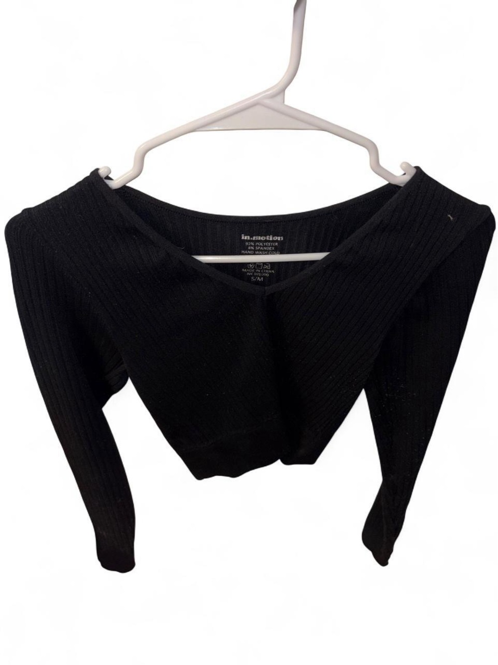 Black Ribbed V-Neck Cropped Sweater - Women's S/M